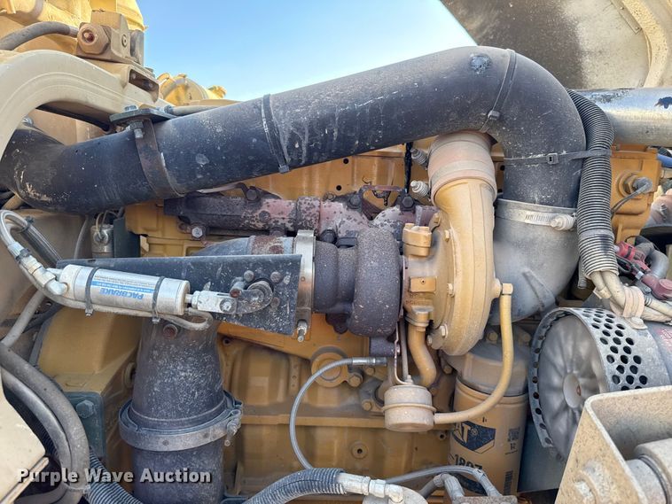 image for item EH7511 2001 Stewart Stevenson M1088A1 flatbed truck