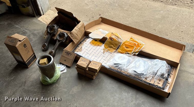 image for item EJ7669 Caterpillar C15 engine rebuild kit