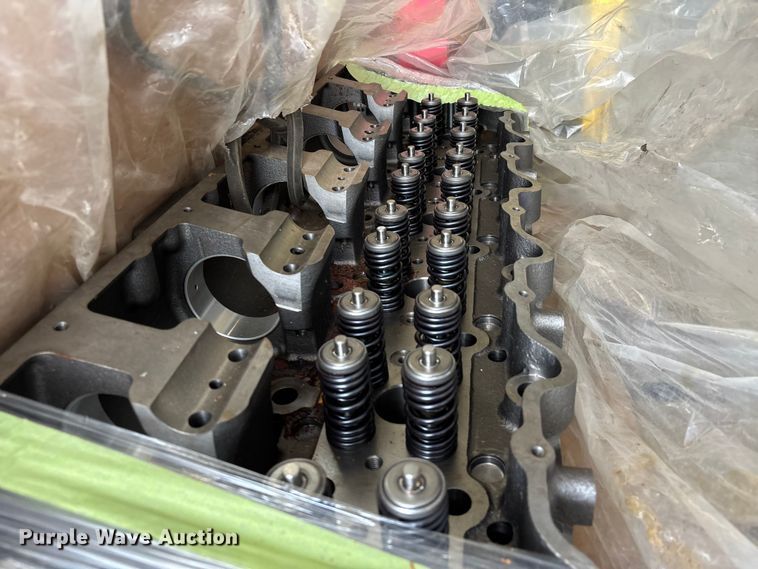 image for item EJ7669 Caterpillar C15 engine rebuild kit