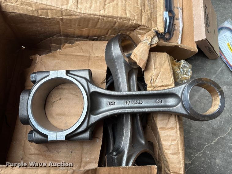 image for item EJ7669 Caterpillar C15 engine rebuild kit