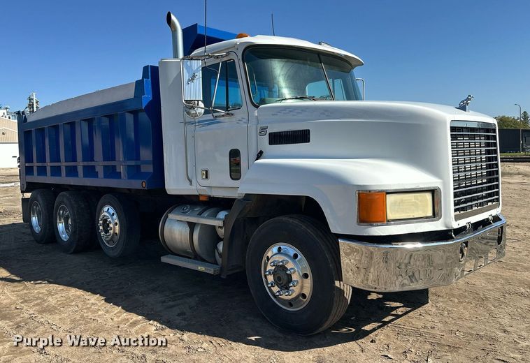 image for item EL0001 1992 Mack CH613 dump truck