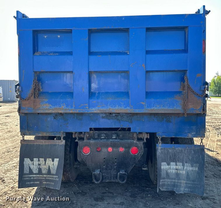 image for item EL0001 1992 Mack CH613 dump truck