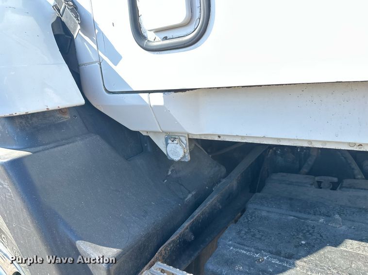 image for item EL0001 1992 Mack CH613 dump truck