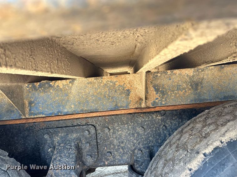 image for item EL0001 1992 Mack CH613 dump truck