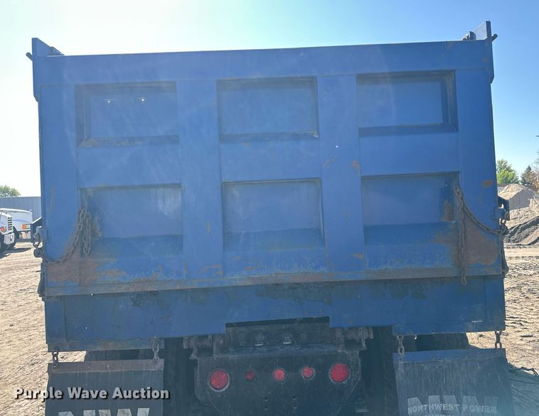 image for item EL0001 1992 Mack CH613 dump truck