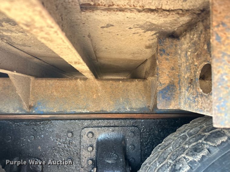 image for item EL0001 1992 Mack CH613 dump truck