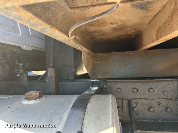 image for item EL0001 1992 Mack CH613 dump truck