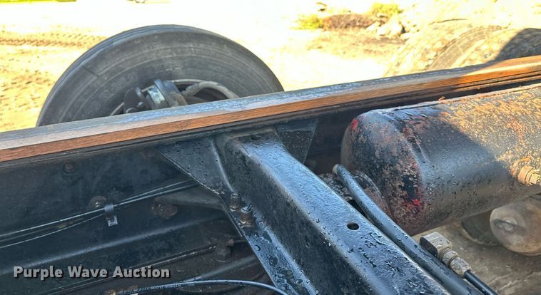 image for item EL0001 1992 Mack CH613 dump truck