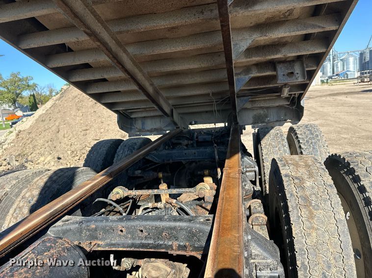 image for item EL0001 1992 Mack CH613 dump truck