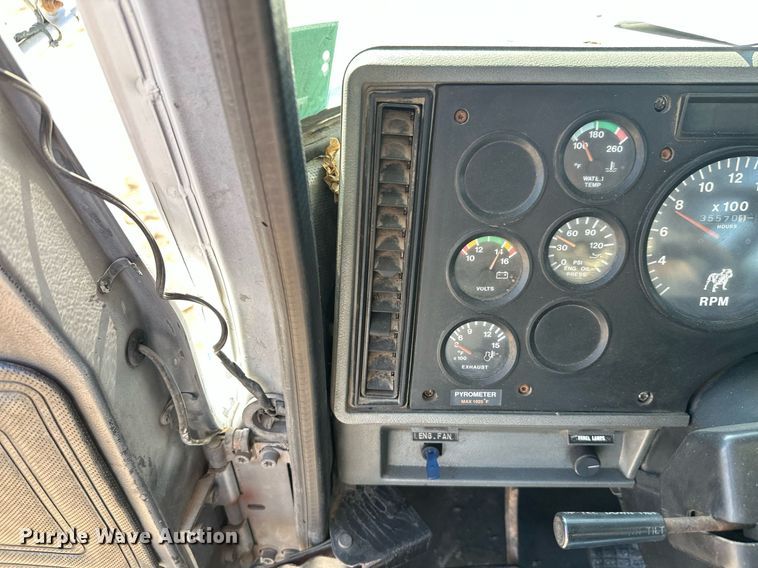 image for item EL0001 1992 Mack CH613 dump truck