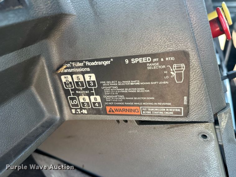 image for item EL0001 1992 Mack CH613 dump truck