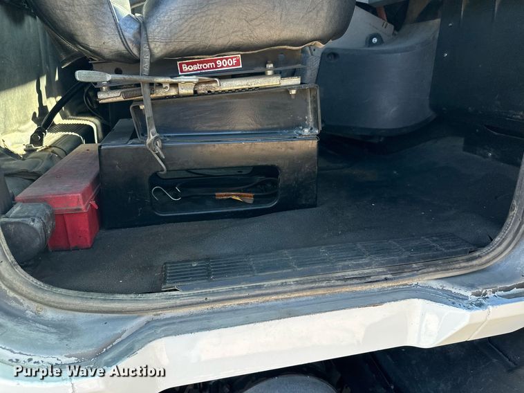 image for item EL0001 1992 Mack CH613 dump truck