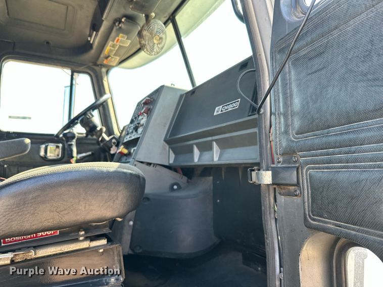 image for item EL0001 1992 Mack CH613 dump truck