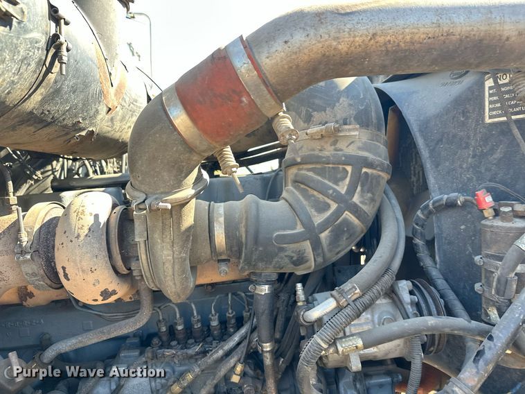 image for item EL0001 1992 Mack CH613 dump truck