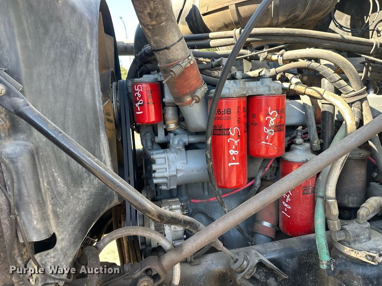 image for item EL0001 1992 Mack CH613 dump truck