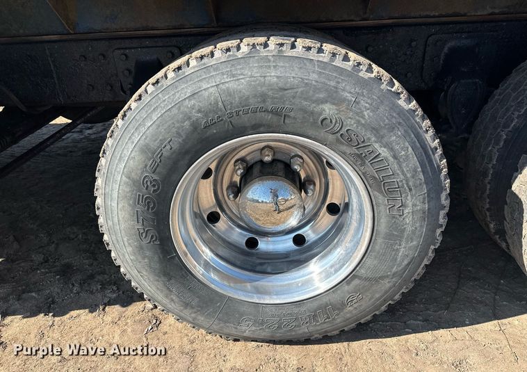 image for item EL0001 1992 Mack CH613 dump truck