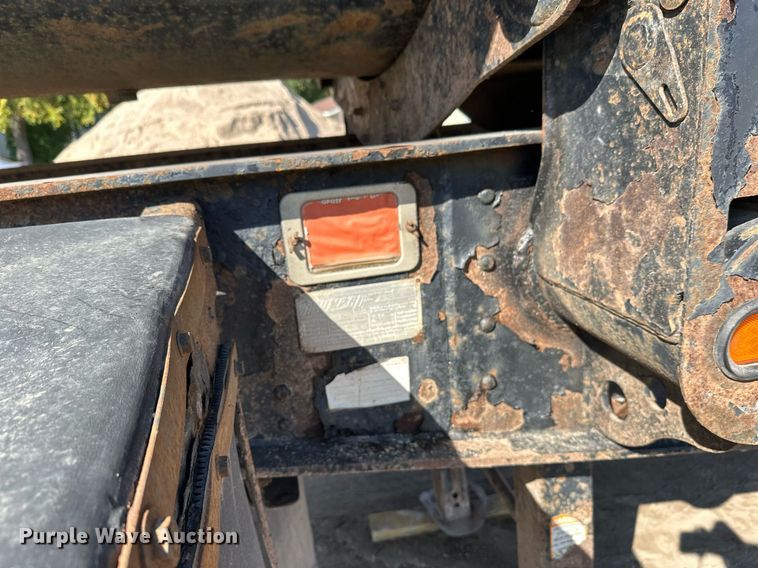 image for item EL0002 2006 Sidump'r side dump trailer