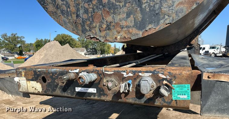 image for item EL0002 2006 Sidump'r side dump trailer