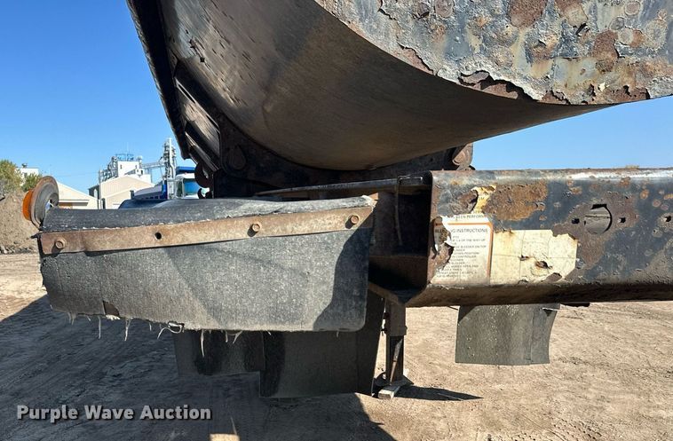 image for item EL0002 2006 Sidump'r side dump trailer