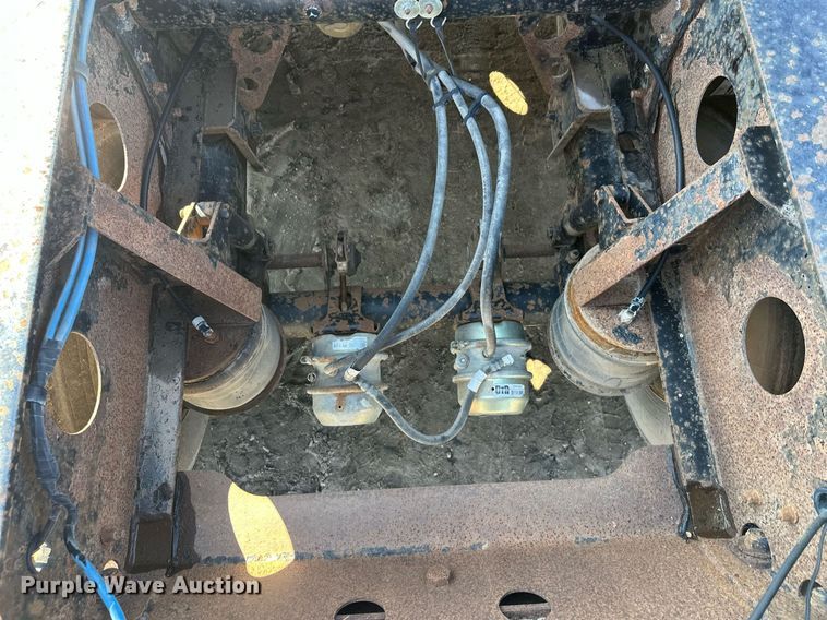 image for item EL0002 2006 Sidump'r side dump trailer