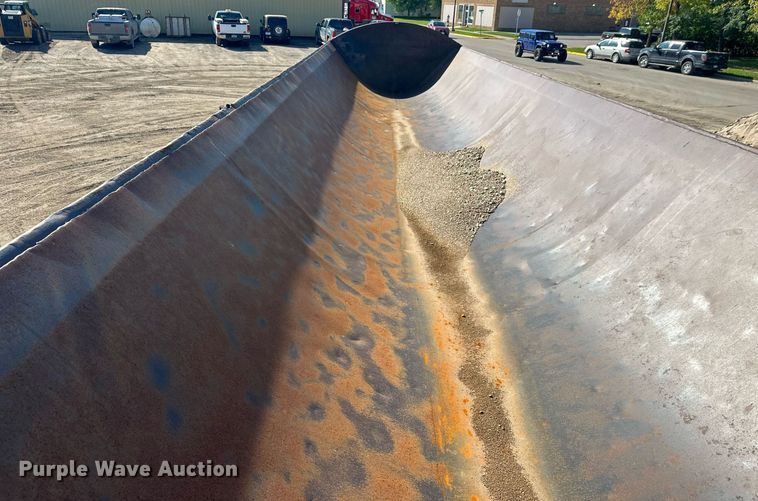 image for item EL0002 2006 Sidump'r side dump trailer