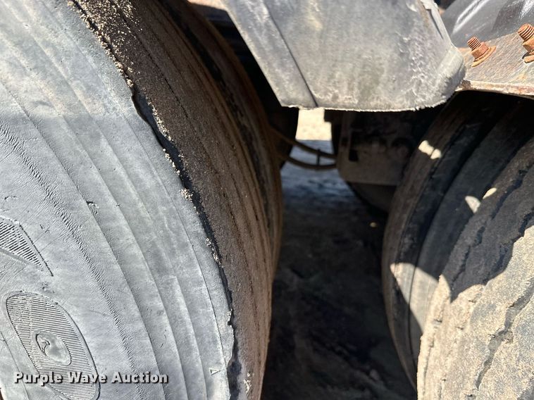 image for item EL0002 2006 Sidump'r side dump trailer