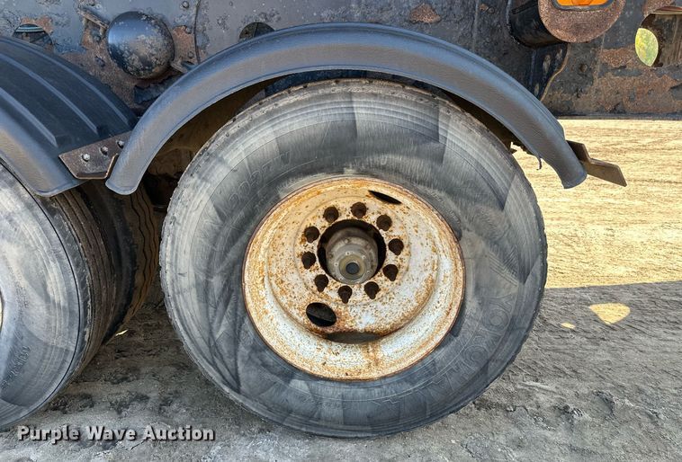 image for item EL0002 2006 Sidump'r side dump trailer