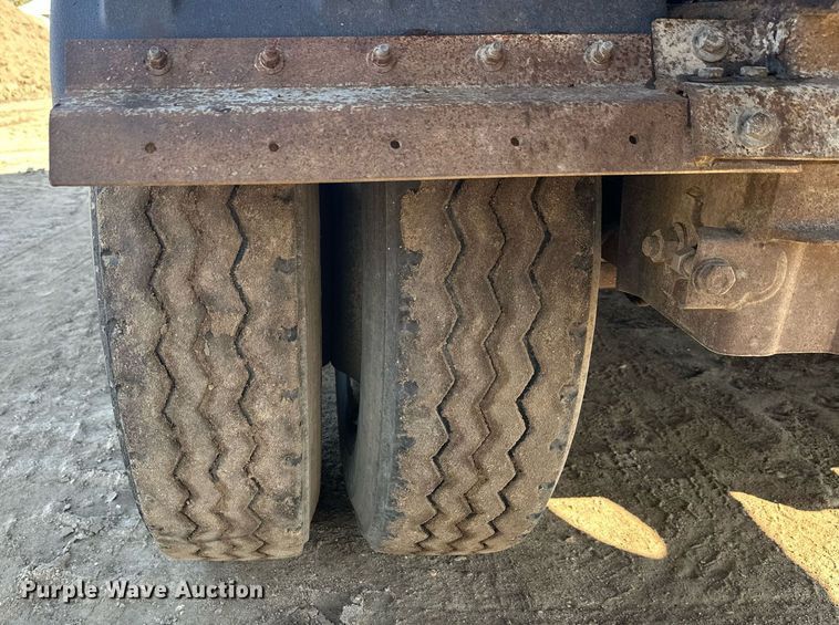 image for item EL0002 2006 Sidump'r side dump trailer