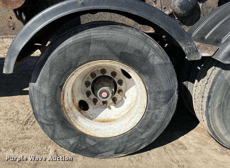 image for item EL0002 2006 Sidump'r side dump trailer