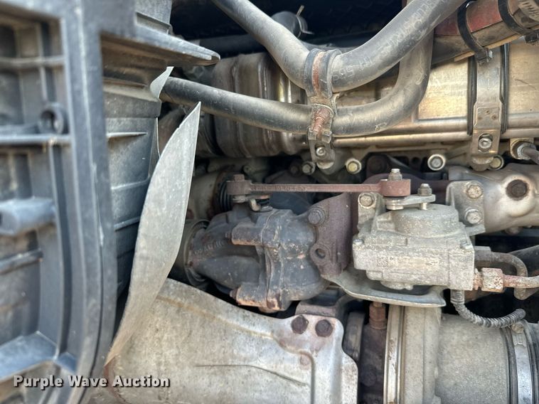 image for item EL0023 2009 Freightliner Cascadia semi truck