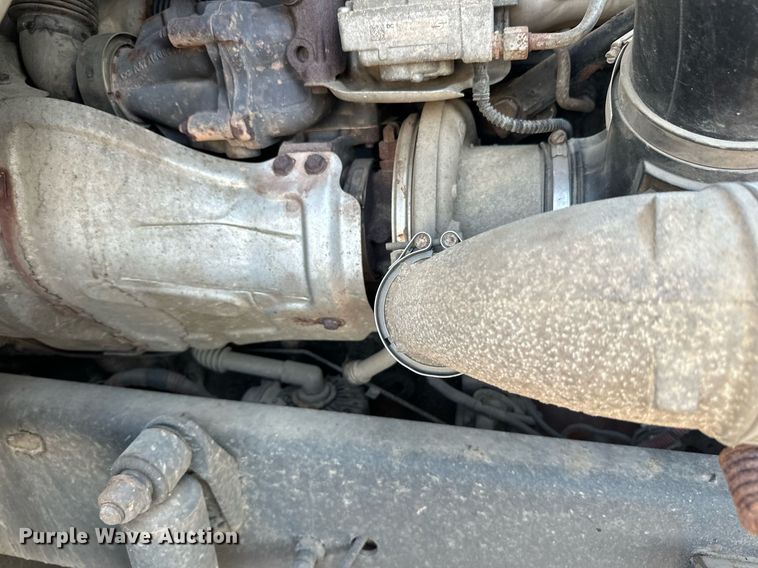 image for item EL0023 2009 Freightliner Cascadia semi truck