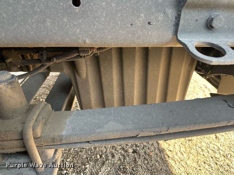 image for item EL0023 2009 Freightliner Cascadia semi truck