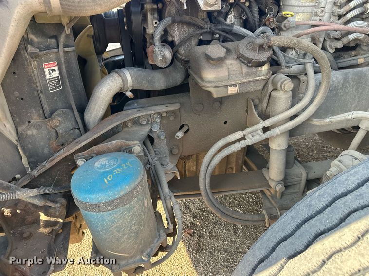 image for item EL0023 2009 Freightliner Cascadia semi truck