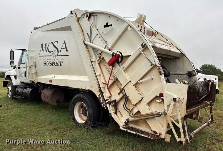 image for item EM0591 2008 International 7400 refuse truck