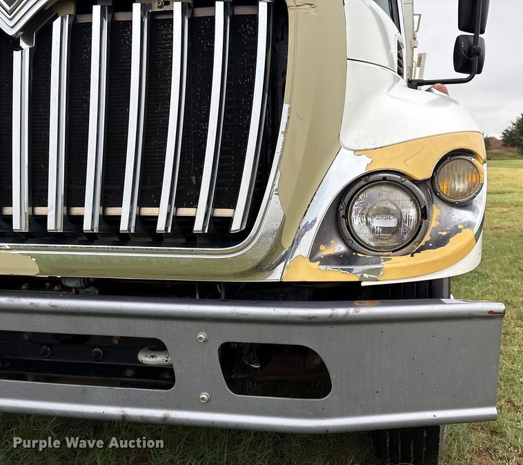 image for item EM0591 2008 International 7400 refuse truck