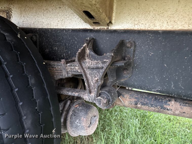 image for item EM0591 2008 International 7400 refuse truck