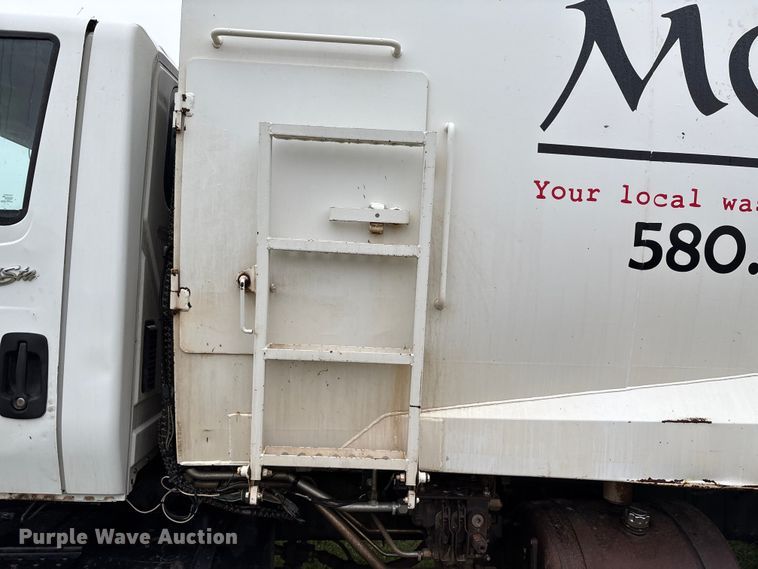 image for item EM0591 2008 International 7400 refuse truck