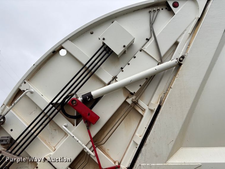 image for item EM0591 2008 International 7400 refuse truck