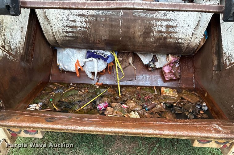 image for item EM0591 2008 International 7400 refuse truck