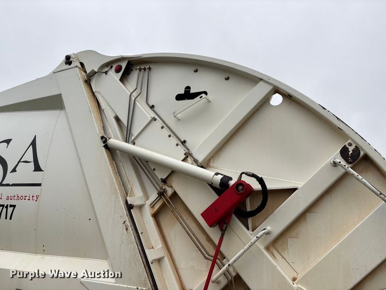 image for item EM0591 2008 International 7400 refuse truck