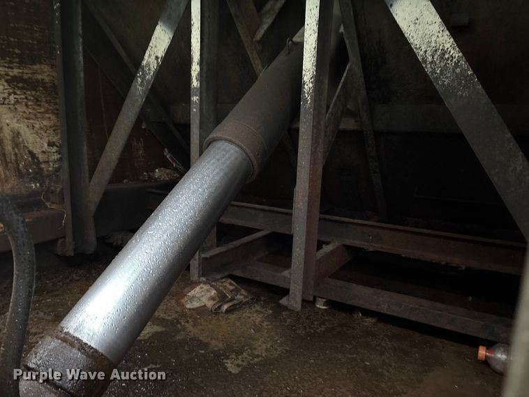 image for item EM0591 2008 International 7400 refuse truck