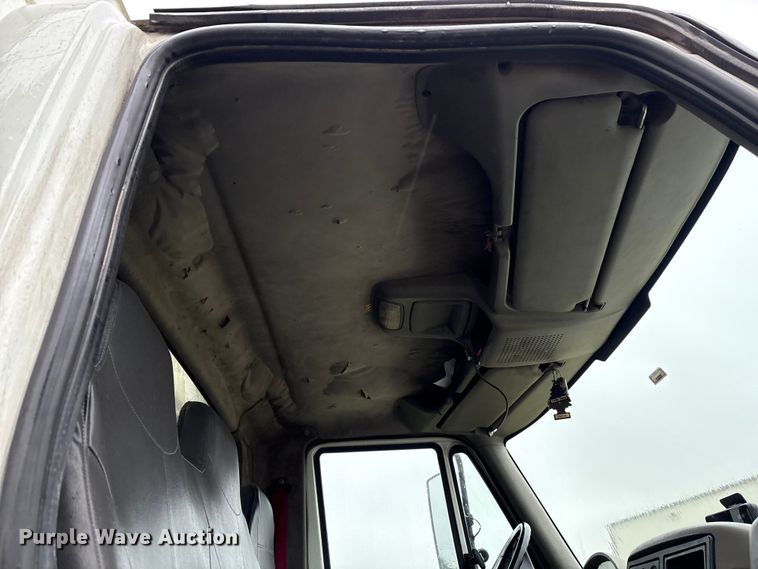 image for item EM0591 2008 International 7400 refuse truck