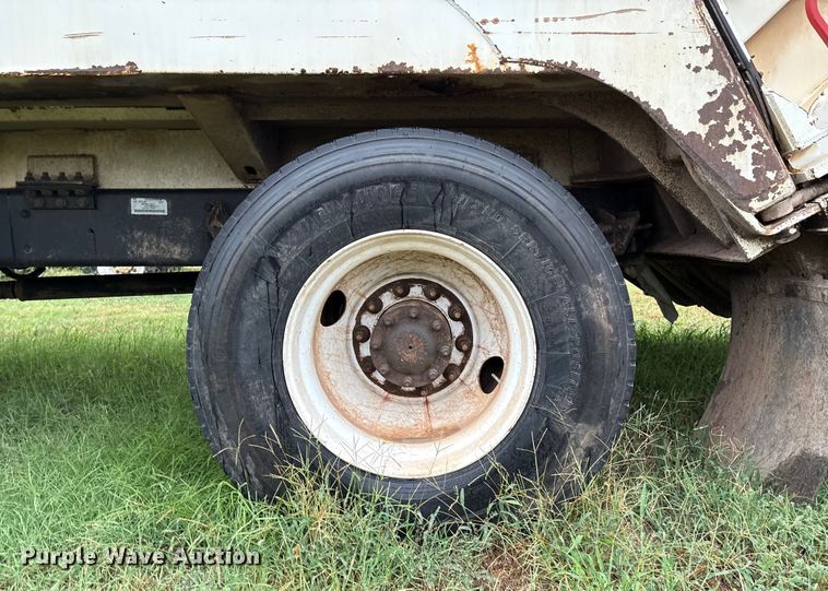 image for item EM0591 2008 International 7400 refuse truck