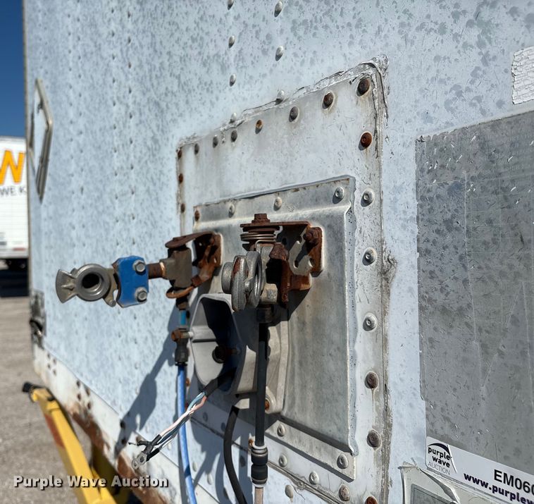 image for item EM0605 1999 Wabash DVCVHPC dry van trailer