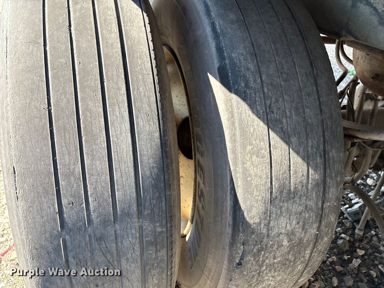 image for item EM0605 1999 Wabash DVCVHPC dry van trailer