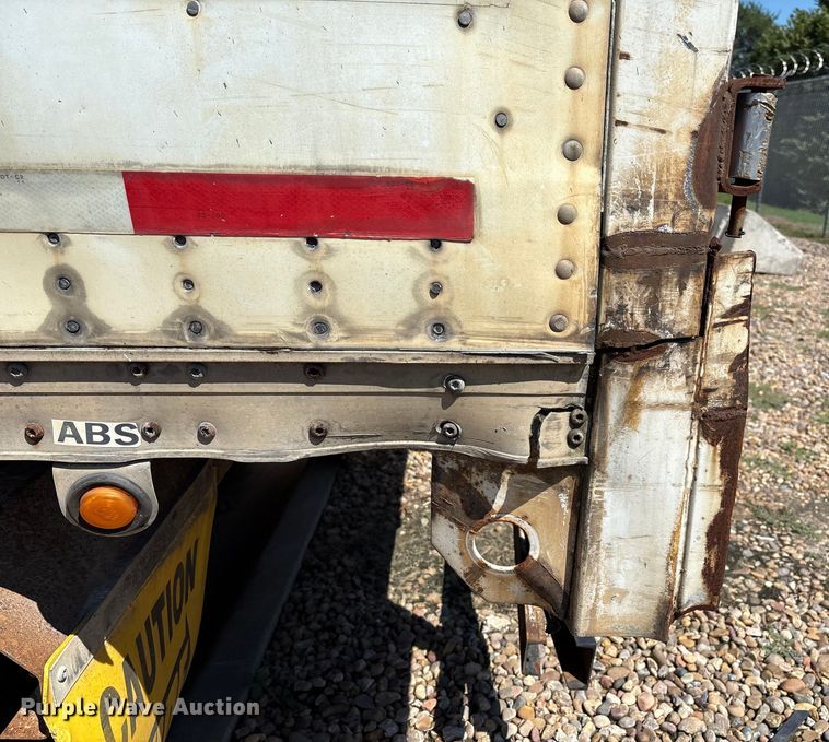 image for item EM0608 1999 Wabash dry van trailer