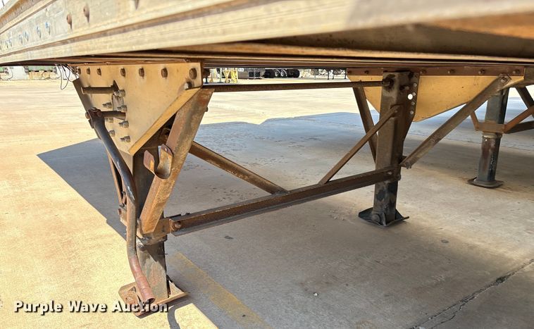 image for item EM0608 1999 Wabash dry van trailer