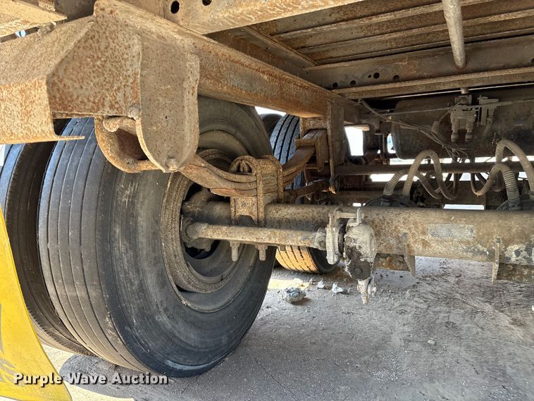 image for item EM0608 1999 Wabash dry van trailer