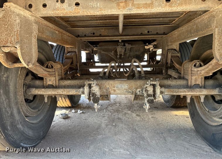 image for item EM0608 1999 Wabash dry van trailer