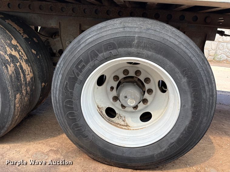 image for item EM0608 1999 Wabash dry van trailer